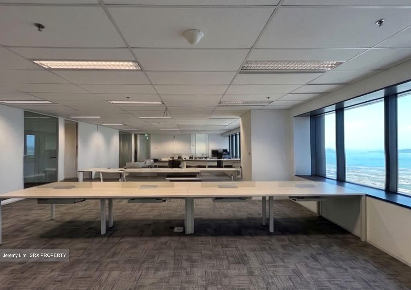 Oue Downtown (D1), Office #552727311